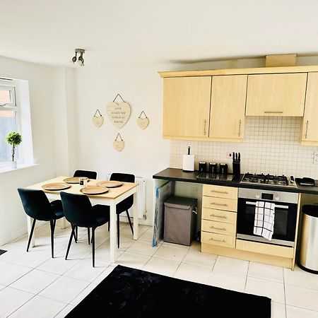 Harmony House 3 Bedroom New Build For Families, Contractors, Black Country Museum Sleeps 6 Tipton Exteriör bild