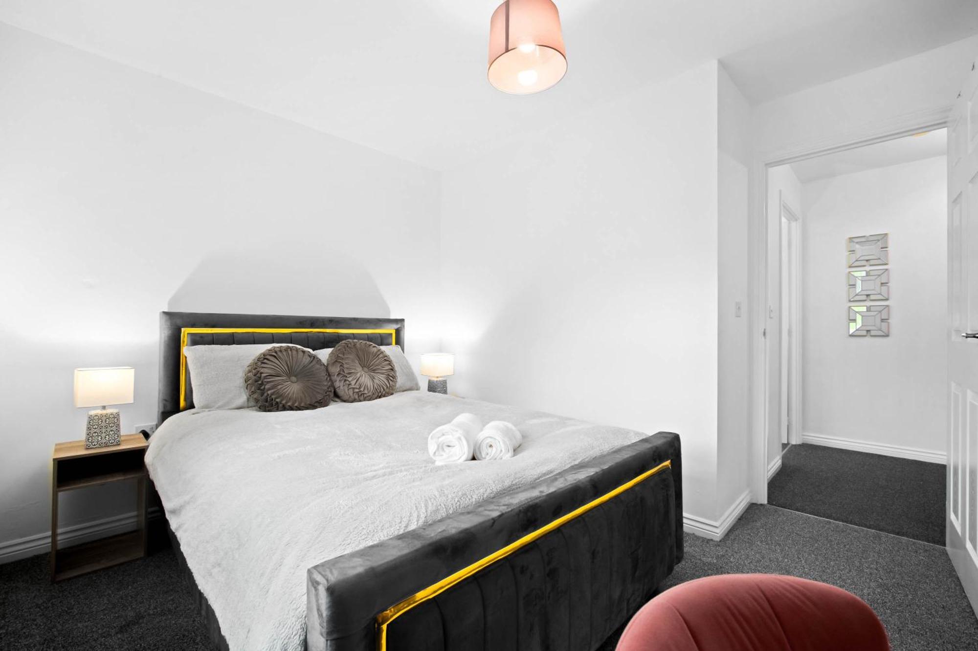 Harmony House 3 Bedroom New Build For Families, Contractors, Black Country Museum Sleeps 6 Tipton Exteriör bild