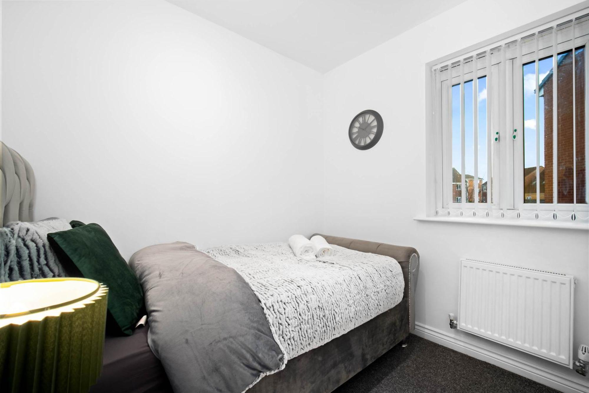 Harmony House 3 Bedroom New Build For Families, Contractors, Black Country Museum Sleeps 6 Tipton Exteriör bild